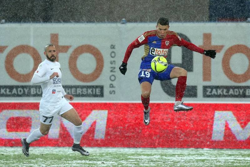 Football. Ekstraklasa. Piast Gliwice - Pogon Szczecin. 19.02.2016