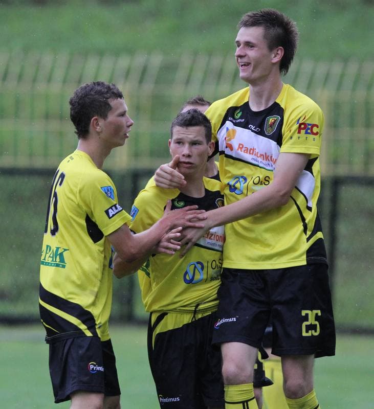 Football. Bytom I liga. Ruch Radzionkow - GKS Katowice. 19.09.2010