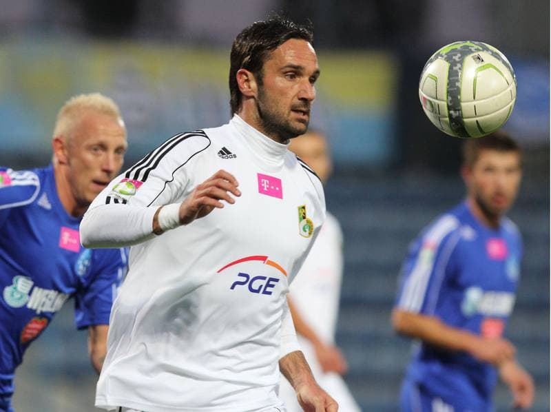 Football. Ekstraklasa. Ruch Chorzow - GKS Belchatow. 19.03.2010
