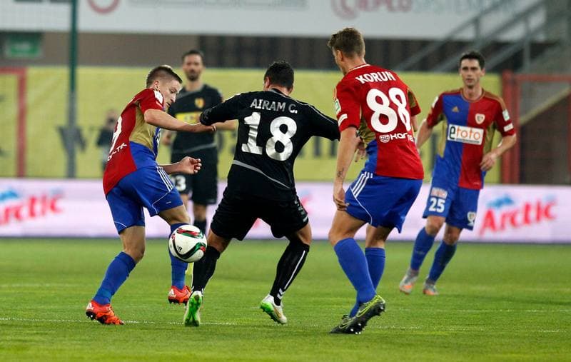 Football. T-Mobile Ekstraklasa. Piast Gliwice - Korona Kielce. 22.03.2015
