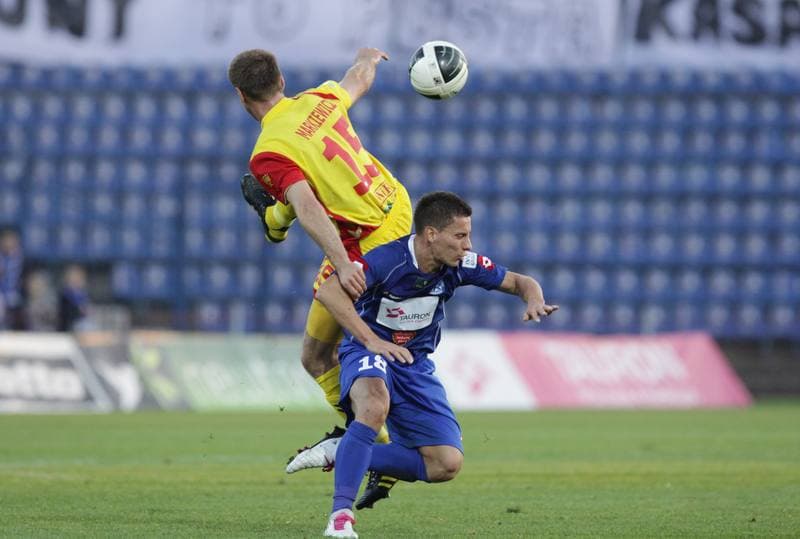 Football. T-Mobile Ekstraklasa. Ruch Chorzow - Korona Kielce. 10.12.2011