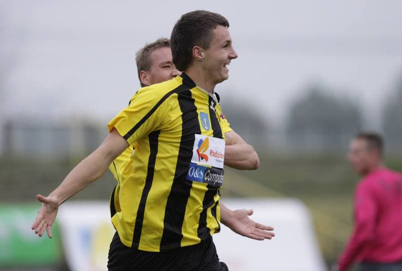 Football. Bytom I liga. Ruch Radzionkow - Pogon Szczecin. 16.10.2010