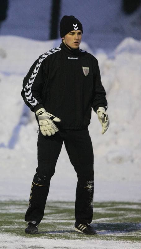Football. Polonia Bytom. Training. 05.01.2011