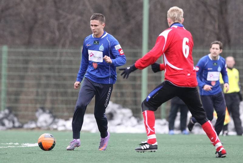 Football. Sparing. Ruch Chorzow - Dolcan Zabki. 05.02.2011