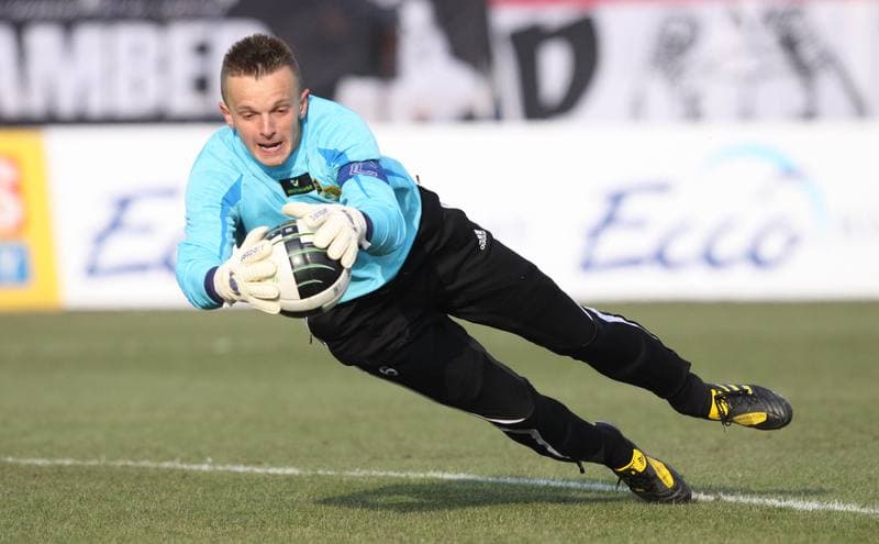 Football. Ekstraklasa. Polonia Bytom - GKS Belchatow. 26.02.2011