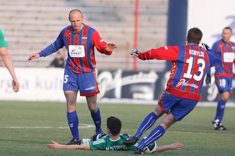 Football. Ekstraklasa. Polonia Bytom - GKS Belchatow. 26.02.2011