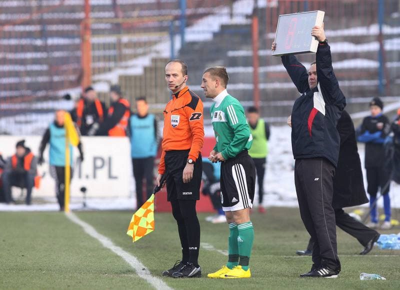 Football. Ekstraklasa. Polonia Bytom - GKS Belchatow. 26.02.2011