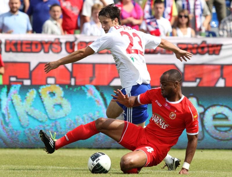 Football. T-Mobile Ekstraklasa. Podbeskidzie Bielsko-Biala - Widzew Lodz. 14.08.2011