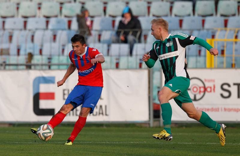 Football. II Liga. Rakow Czestochowa - Energetyk ROW Rybnik. 23.11.2014