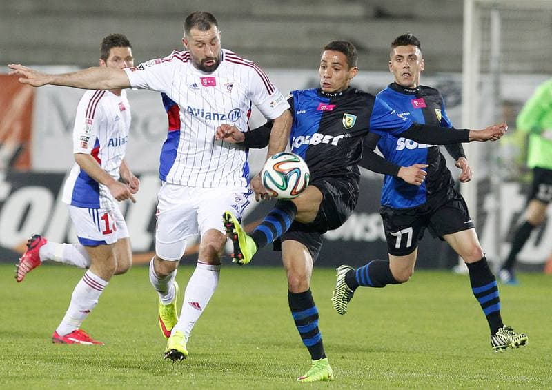 Football. T-Mobile Ekstraklasa. Gornik Zabrze - Zawisza Bydgoszcz. 29.04.2015