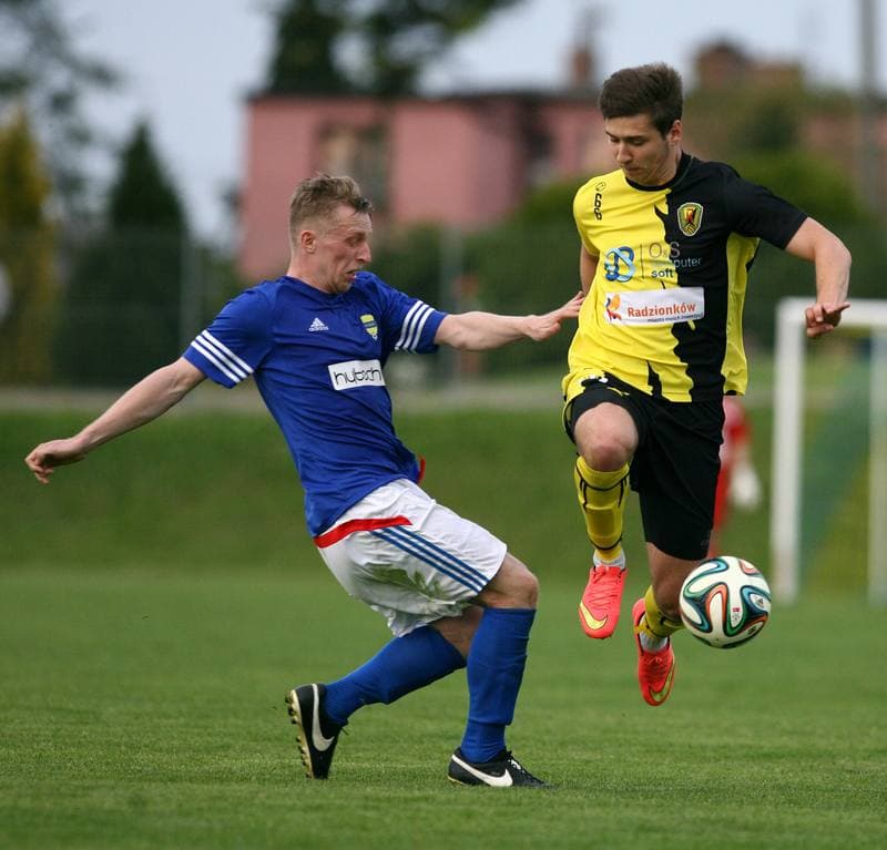 Football. IV Liga Slaska. Przyszlosc Ciochowice - Ruch Radzionkow. 12.05.2015
