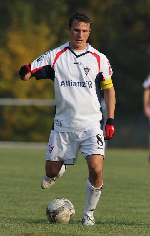 Football. A Klasa. Gornik II Zabrze - LKS 35 Gieraltowice. 23.10.2011