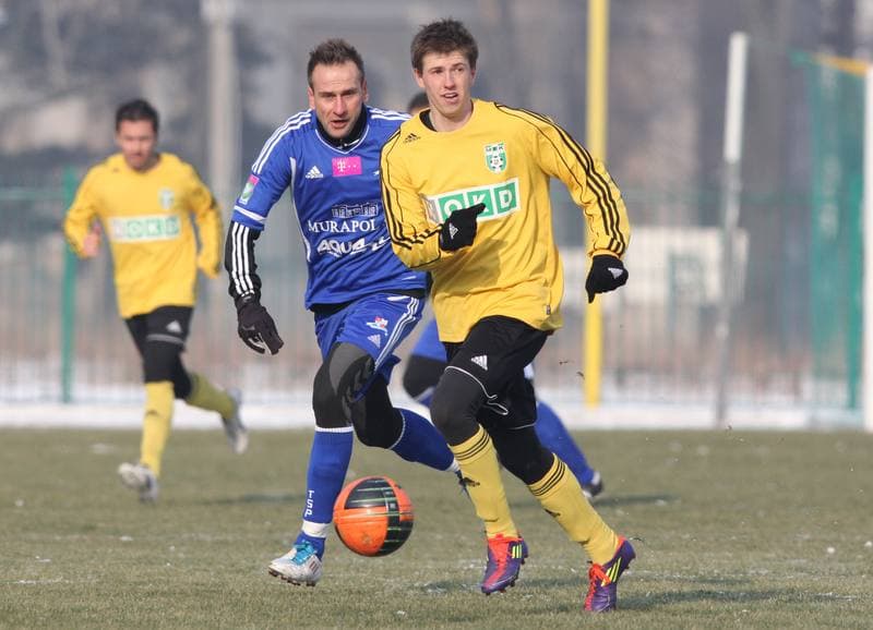 Football. Sparing. Podbeskidzie Bielsko-Biala - MFK Karvina. 11.02.2012