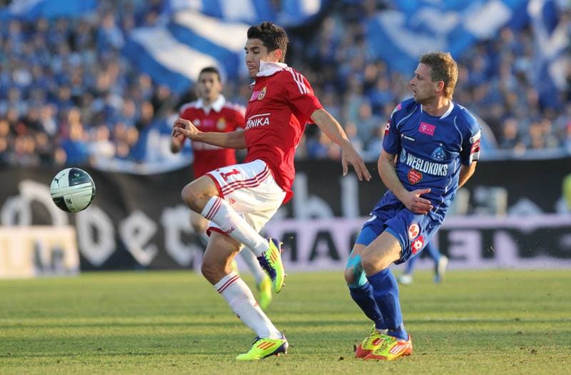 Football. T-Mobile Ekstraklasa. Ruch Chorzow - Wisla Krakow. 25.03.2012