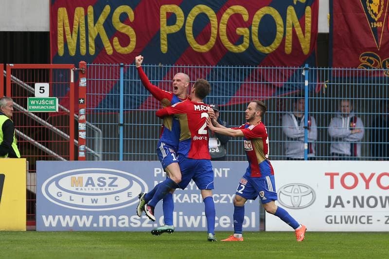 Football. Ekstraklasa. Piast Gliwice - Pogon Szczecin. 01.05.2016