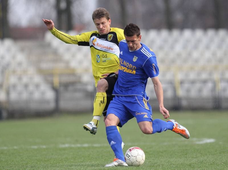 Football. Bytom I liga. Ruch Radzionkow - Arka Gdynia. 07.04.2012