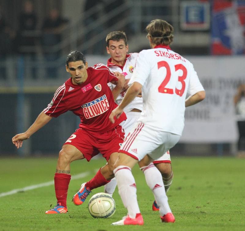 Football. T-Mobile Ekstraklasa. Piast Gliwice - Wisla Krakow. 01.10.2012