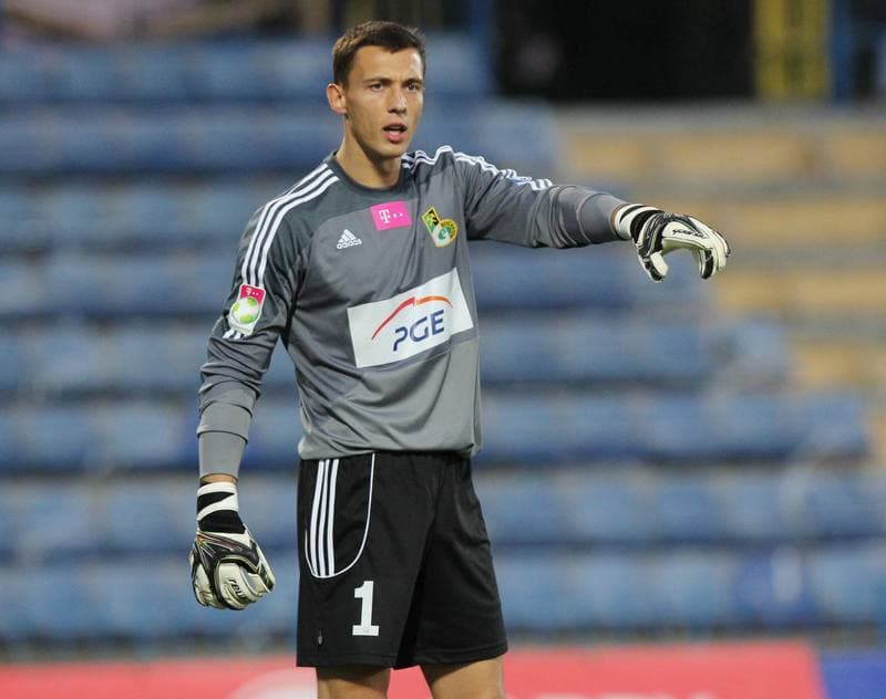 Football. Ekstraklasa. Ruch Chorzow - GKS Belchatow. 19.03.2010