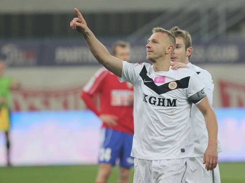 Football. T-Mobile Ekstraklasa. Piast Gliwice - Zaglebie Lubin. 02.03.2013