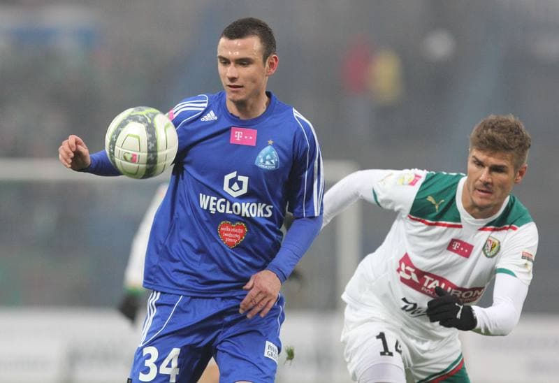 Football. Ekstraklasa. Ruch Chorzow - Slask Wroclaw. 03.04.2010