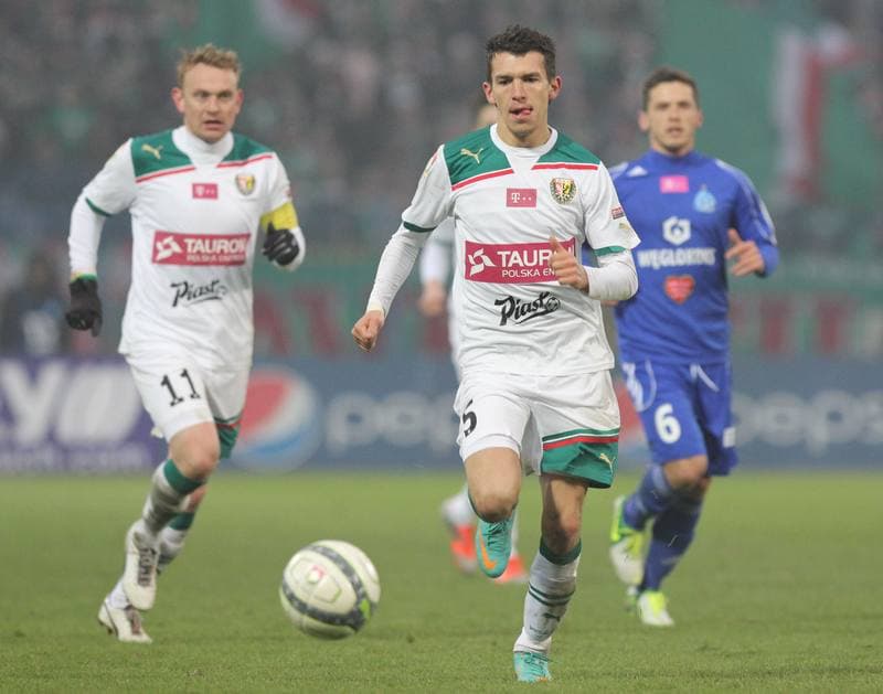 Football. Ekstraklasa. Ruch Chorzow - Slask Wroclaw. 03.04.2010