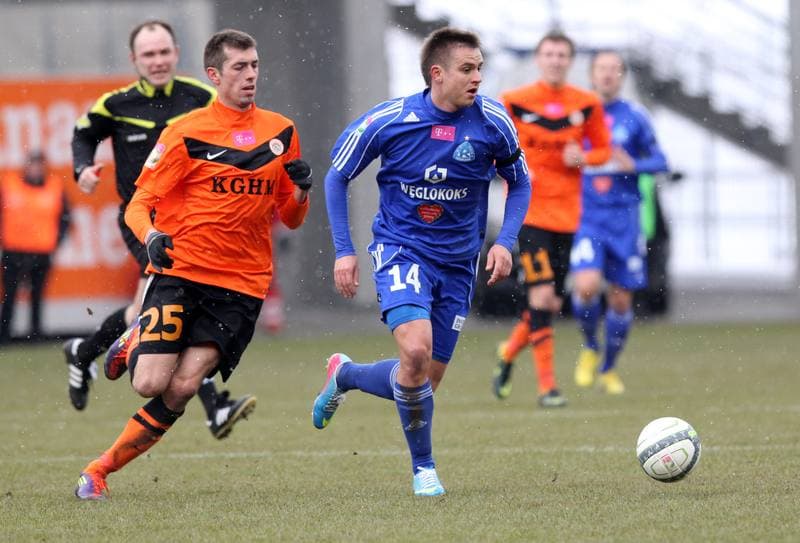 Football. T-mobile Ekstraklasa. Zaglebie Lubin - Ruch Chorzow. 01.04.2013