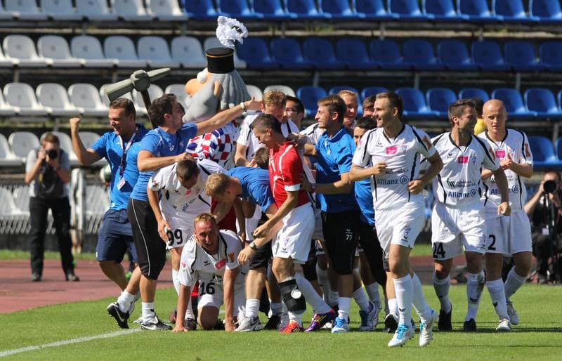 Football. T-Mobile Ekstraklasa. Gornik Zabrze - GKS Belchatow. 20.08.2011