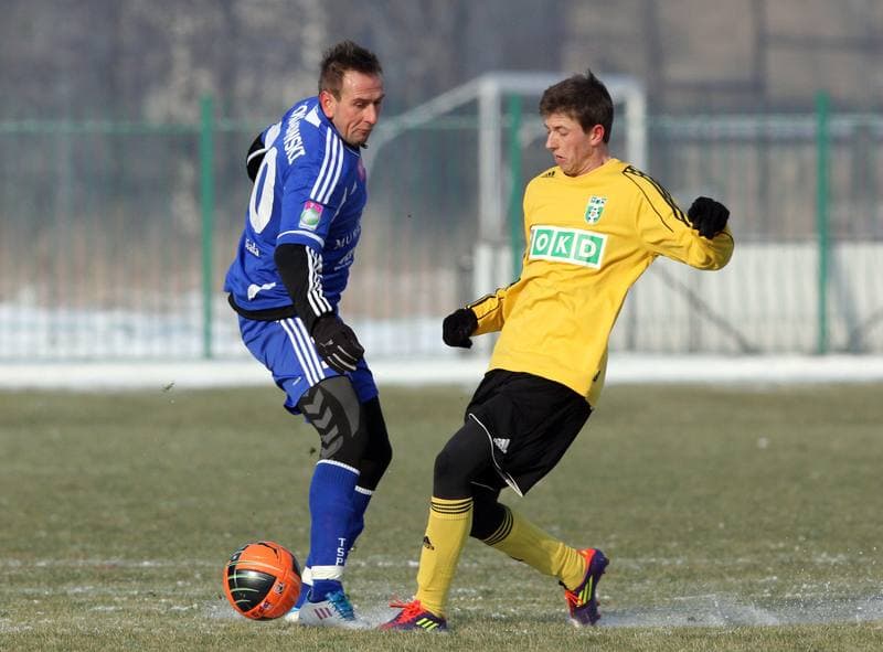 Football. Sparing. Podbeskidzie Bielsko-Biala - MFK Karvina. 11.02.2012