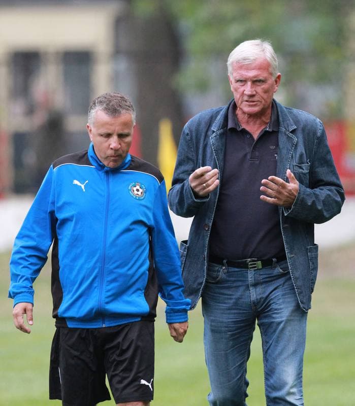 Football. Polish Cup. Naprzod Lipiny - Reprezentacja Slaskich Oldboyow. 22.08.2013