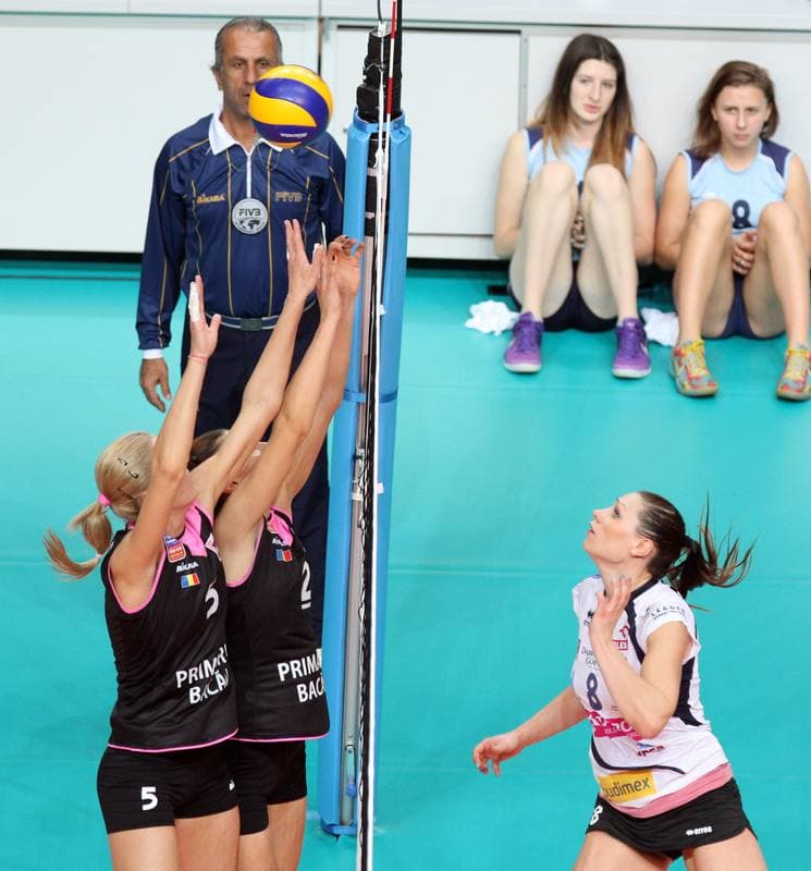 Volleyball. Women's Champions League. MKS Dabrowa Gornicza - Stiinta Bacau. 23.10.2013