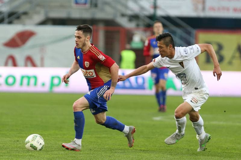 Football. Ekstraklasa. Piast Gliwice - Pogon Szczecin. 01.05.2016