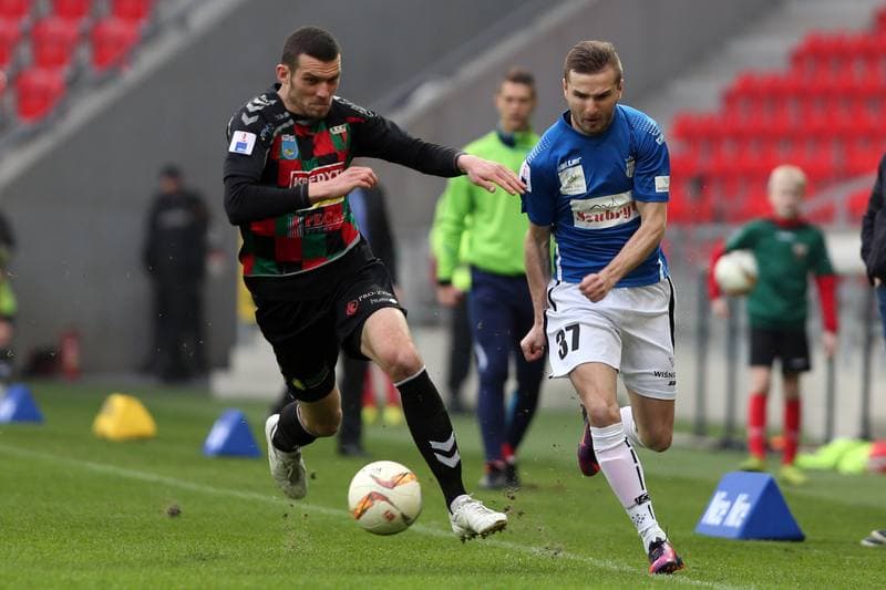 Football. Nice I Liga. GKS Tychy - Sandecja Nowy Sacz. 05.04.2017