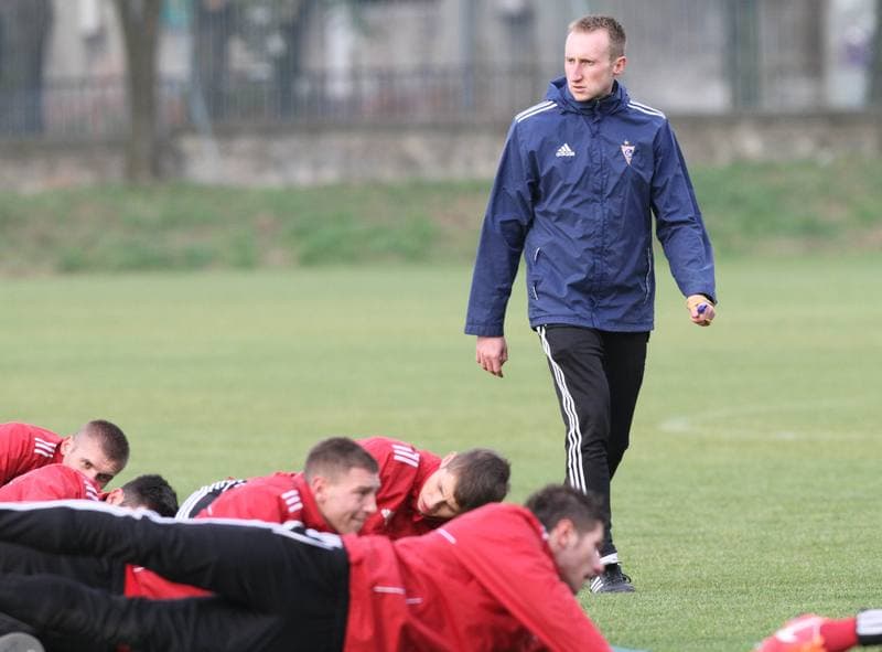 Football. Gornik Zabrze. Training. 12.11.2013