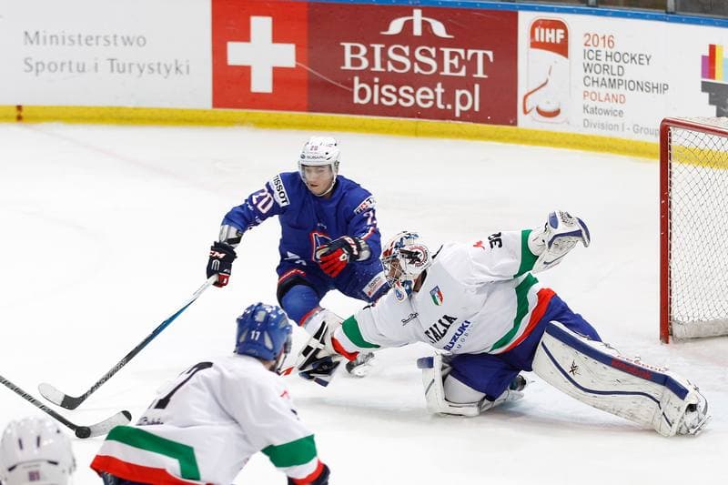 Ice Hockey. EIHC. France - Italy. 18.12.2015