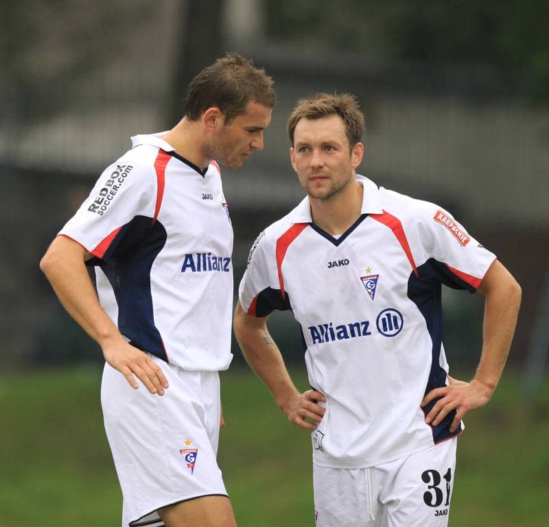 Football. B klasa gr II okreg Zabrze. Gornik II Zabrze - Stal Zabrze. 12.09.2010