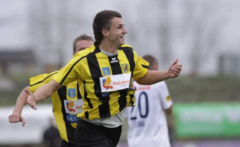 Football. Bytom I liga. Ruch Radzionkow - Pogon Szczecin. 16.10.2010