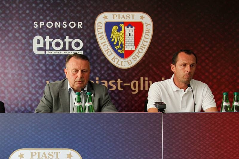 Football. Piast Gliwice. Press Conference. 01.09.2016
