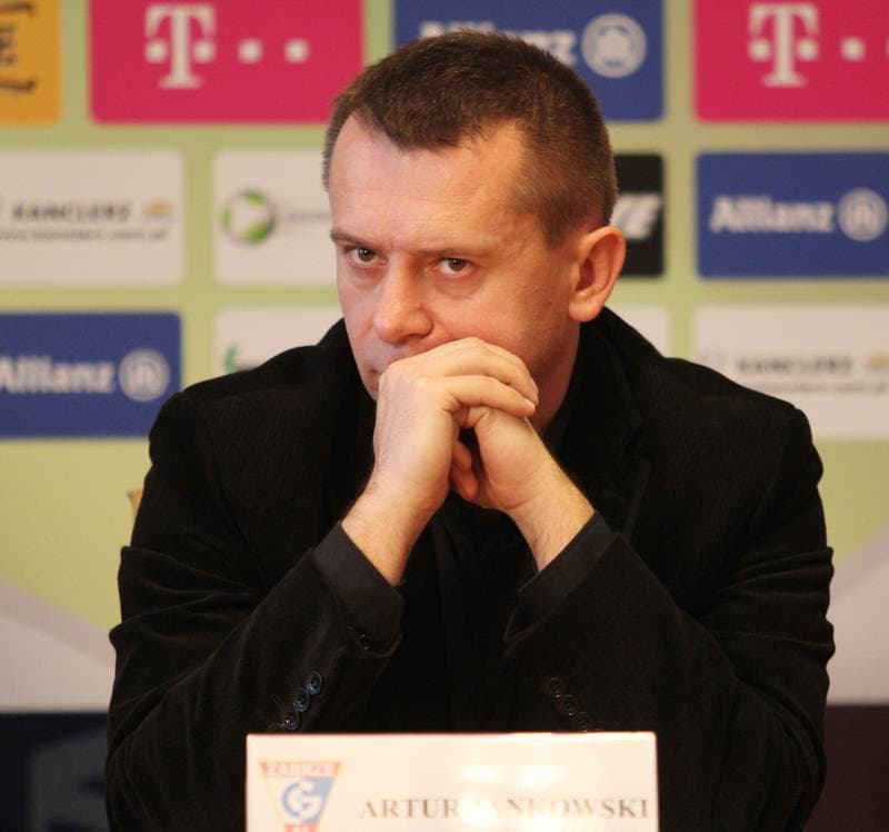 Football. Gornik Zabrze. Press Conference. 27.04.2011