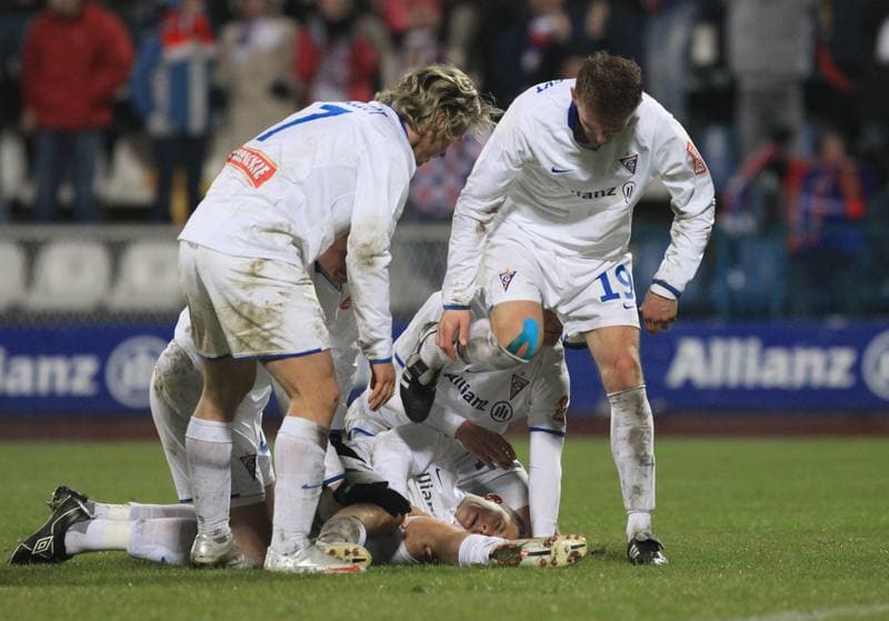 Football. I liga. Gornik Zabrze - GKP Gorzow. 14.03.2010