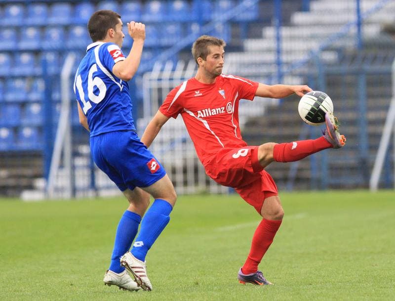 Football. Mlodziezowa Ekstraklasa. Ruch Chorzow - Gornik Zabrze. 30.08.2010