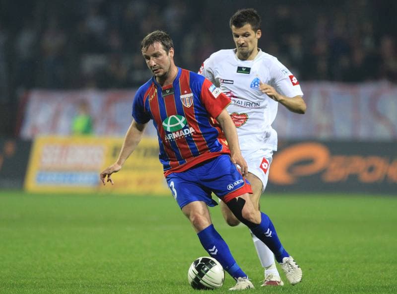 Football. Ekstraklasa. Polonia Bytom - Ruch Chorzow. 18.09.2010