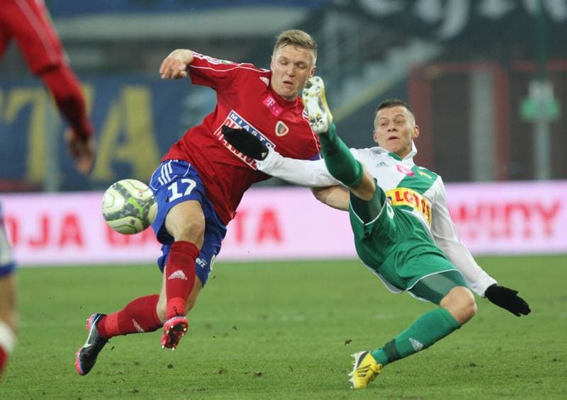 Football. T-mobile Ekstraklasa. Piast Gliwice - Lechia Gdansk. 18.03.2013