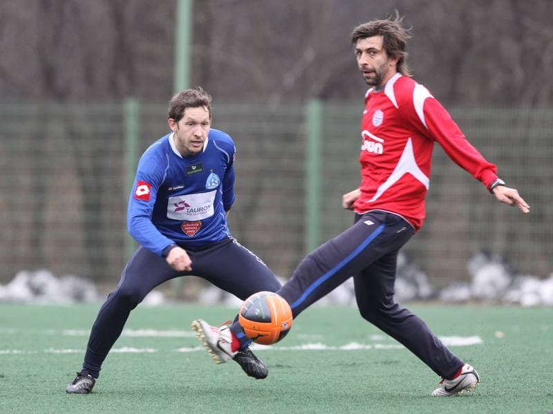 Football. Sparing. Ruch Chorzow - Dolcan Zabki. 05.02.2011