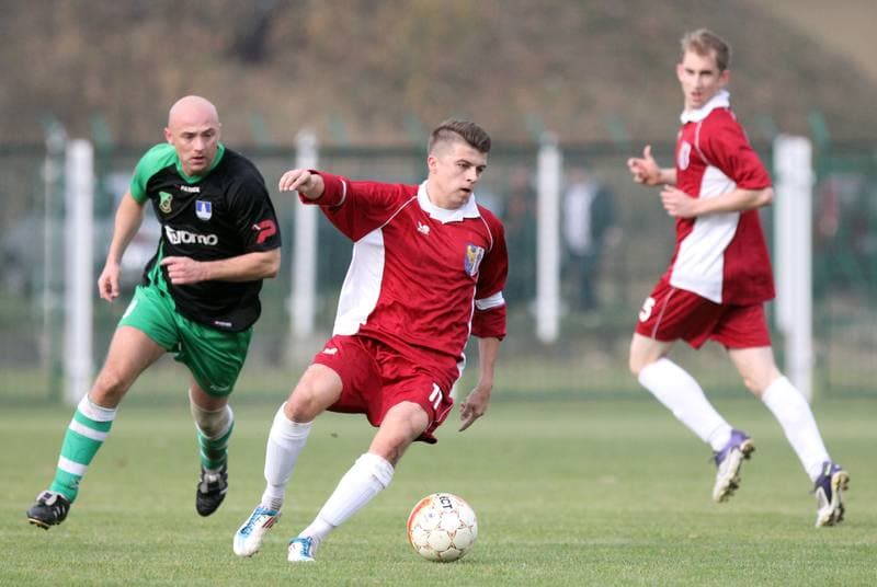 Football. IV Liga Grupa Slaska. Grunwald Ruda Slaska - Gornik Piaski. 02.11.2013