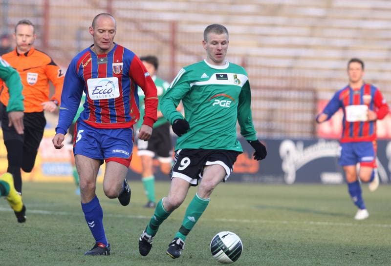 Football. Ekstraklasa. Polonia Bytom - GKS Belchatow. 26.02.2011