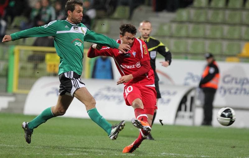 Football. T-Mobile Ekstraklasa. GKS Belchatow - Gornik Zabrze. 27.02.2012