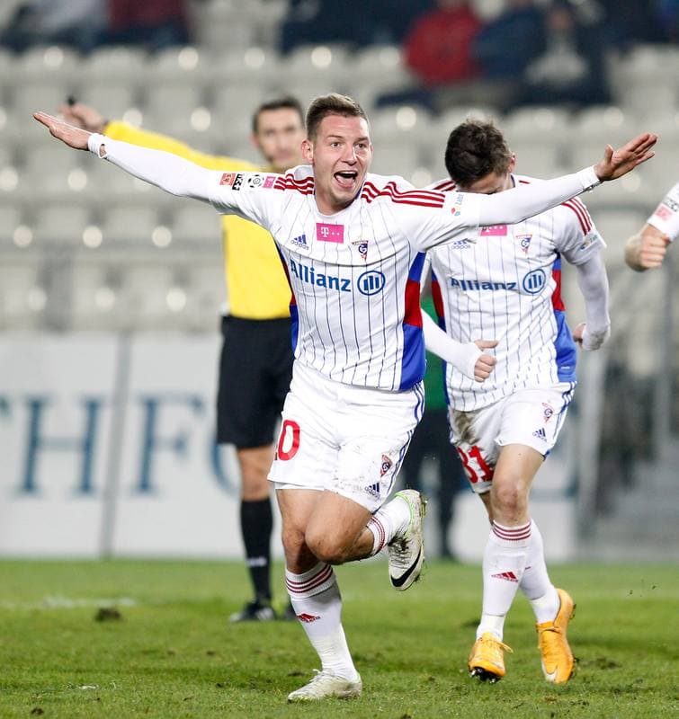 Football. T-Mobile Ekstraklasa. Cracovia Krakow - Gornik Zabrze. 24.11.2014