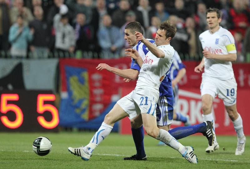 Football. Bytom I liga. Ruch Radzionkow - Odra Wodzislaw Slaski. 17.04.2011