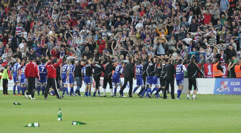 Football. I liga. Podbeskidzie Bielsko-Biala - Sandecja Nowy Sacz. 25.05.2011