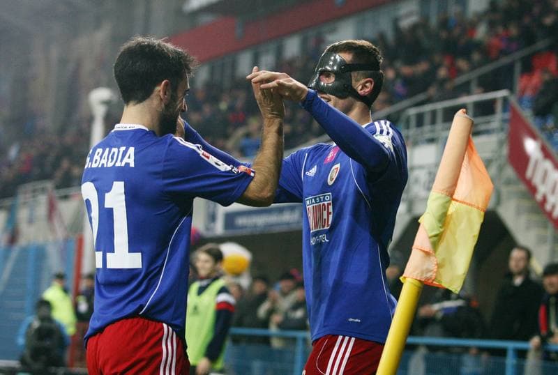 Football. T-Mobile Ekstraklasa. Piast Gliwice - Pogon Szczecin. 15.12.2014